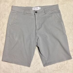 Urban Heritage - Gray Flat Front Men Shorts - Size 36